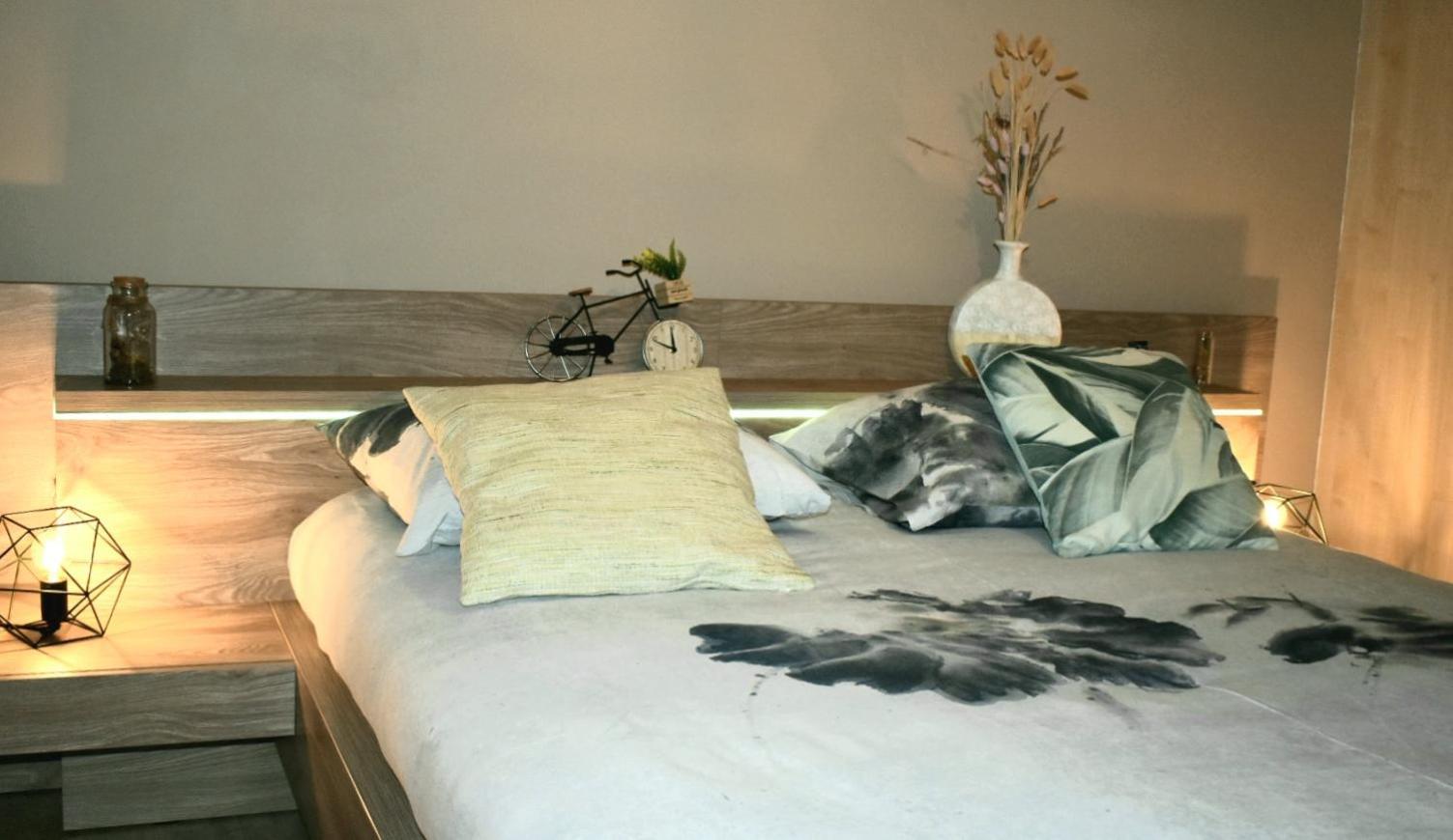 Viktor And Stella Suite By The Minnewater Bruges Chambre photo